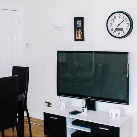 Home To Home Stay Apartment 格拉斯哥 外观 照片